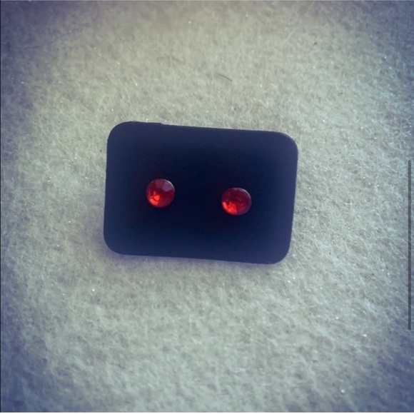 New Handmade Red & Black Crystal Sterling Silver Stud Earrings (2 Pairs) - Picture 9 of 11